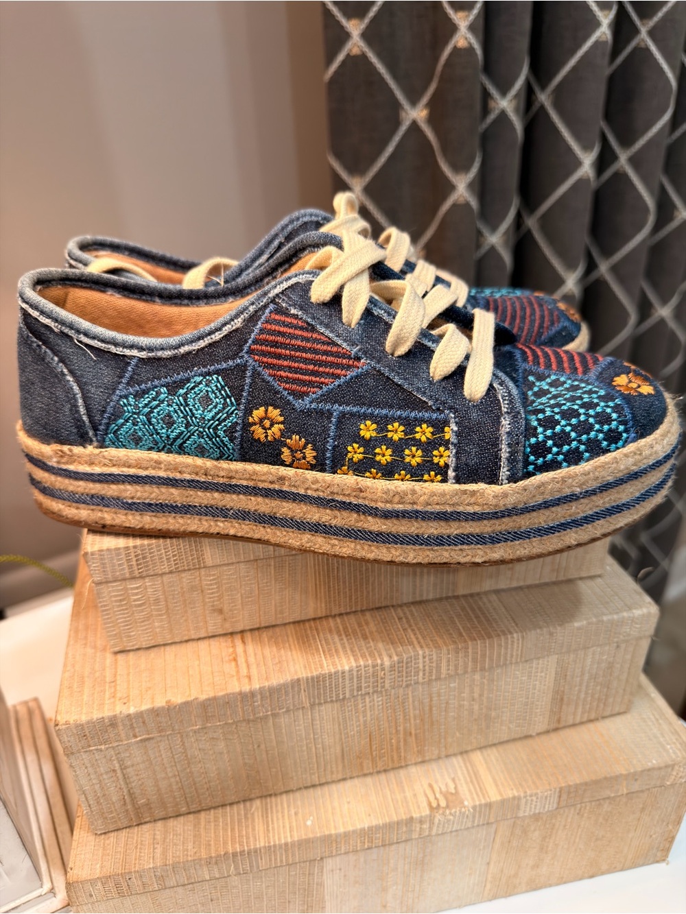 CLÉE Embroidered Denim Patchwork Espadrille Platform Sneakers – Size 7